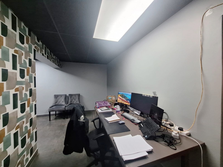 To Let commercial Property for Rent in Melodie North West